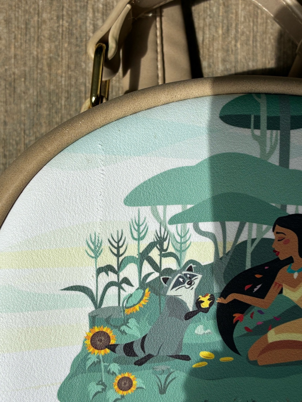 Loungefly Disney Pochahontas - Picture 2 of 9